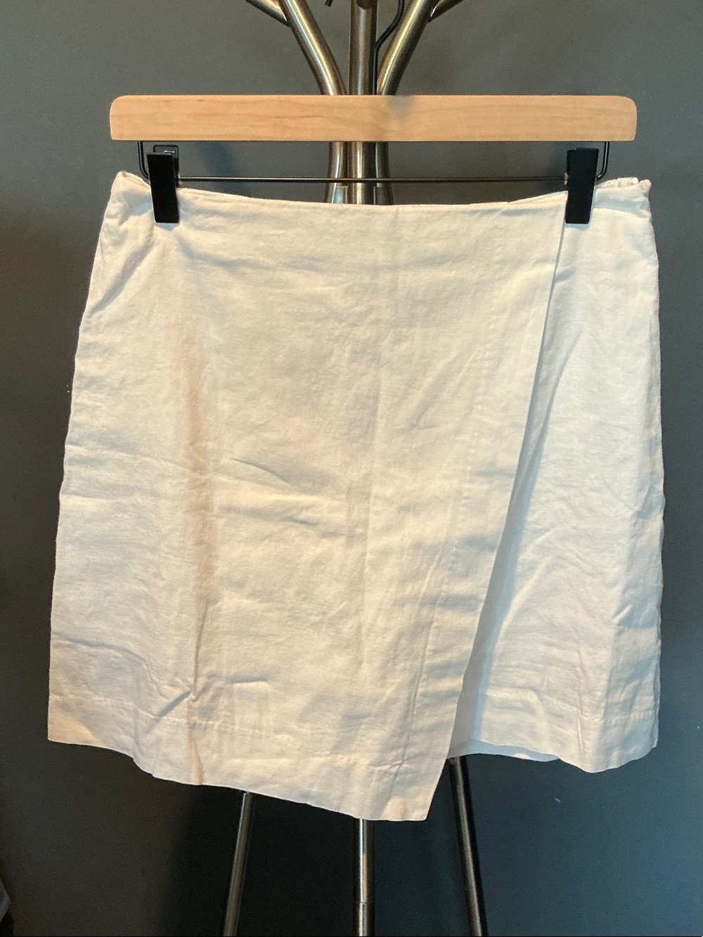 White Linen Blend Mini Skort
